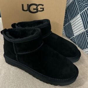 UGG Black Women's Slippers casual shoes❤️❤️❤️